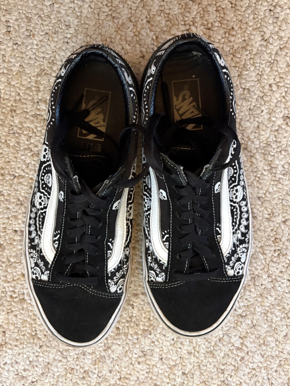 Vans Unisex Black Bandana Skull Sneakers Men 8.5, Women 10 - Picture 5 of 7
